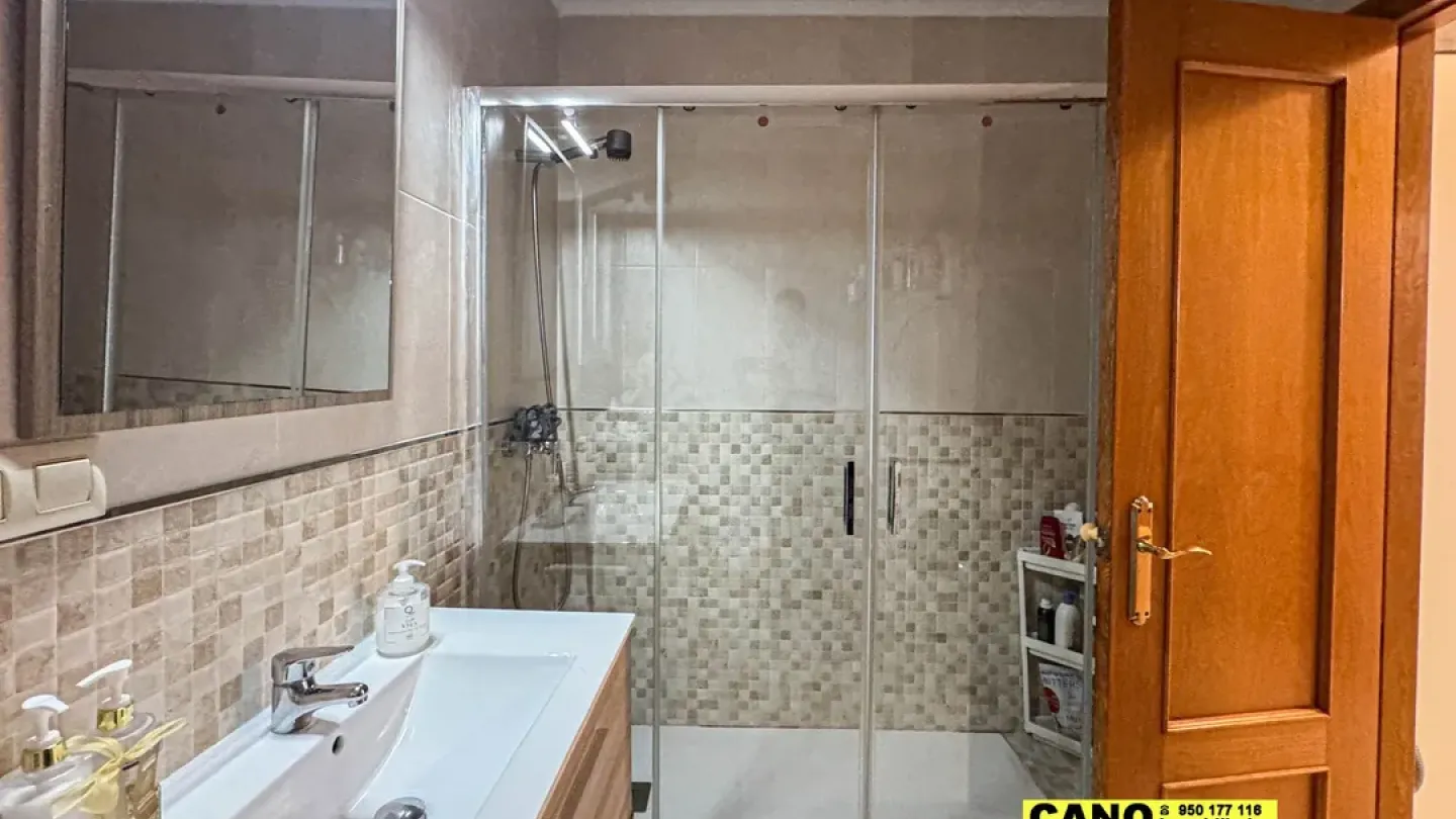 Spacious 3-Bedroom Apartment with Terrace in Aguadulce Norte - Image 5