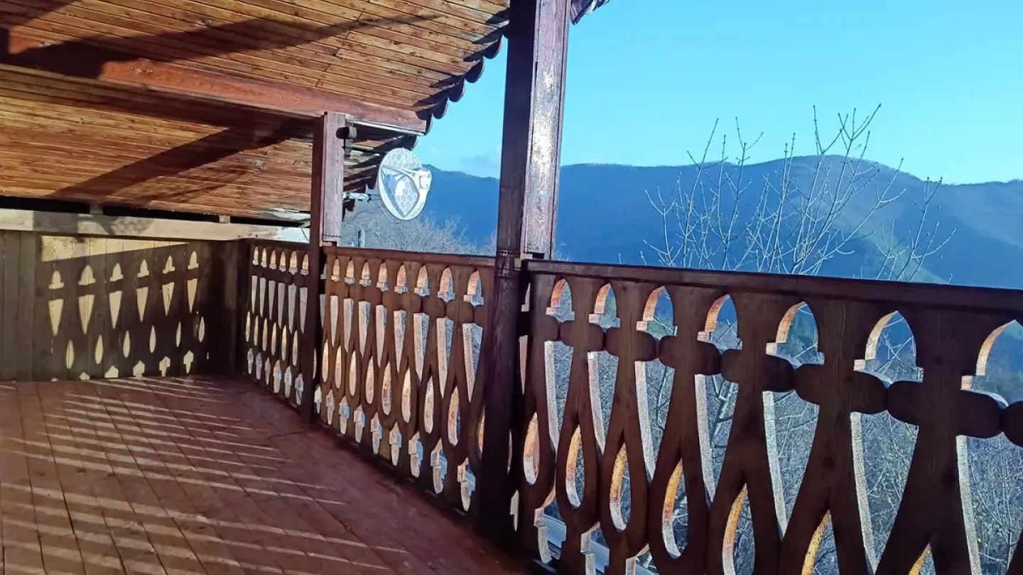 Panoramic Villa with Garage – Stunning Sofia Views - Image 3