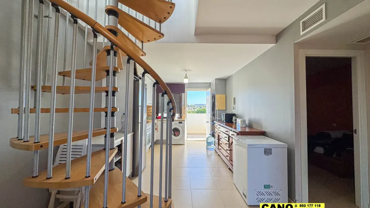 Spacious 2-Bedroom Apartment with Pool in Toyo, Almería - Image 3