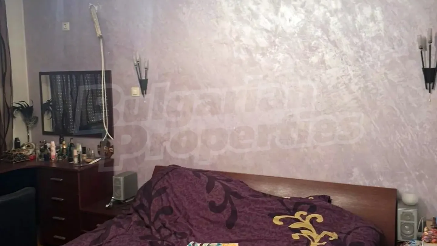 Stylish 2-Bedroom Apartment in Plovdiv - Modern & Fully Furnished - Image 4