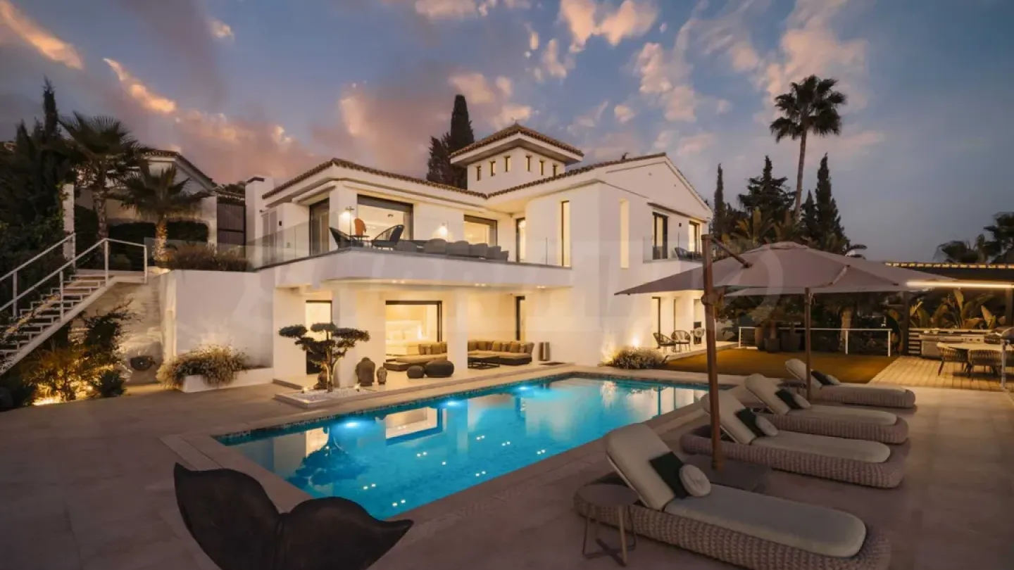 Luxury Marbella Villa – Modern & Spacious Retreat - Image 3