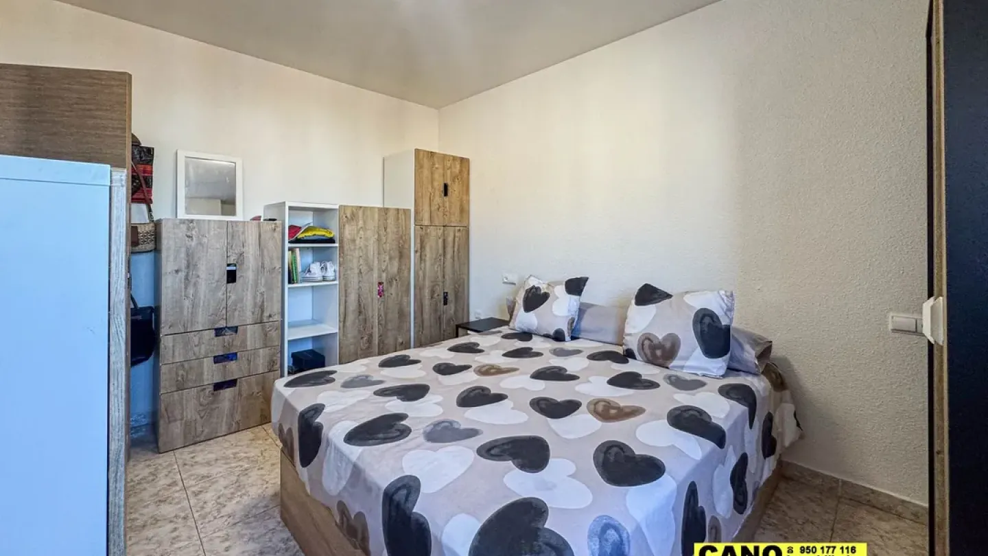 Spacious 3-Bedroom Apartment with Terrace in Central Aguadulce - Image 2