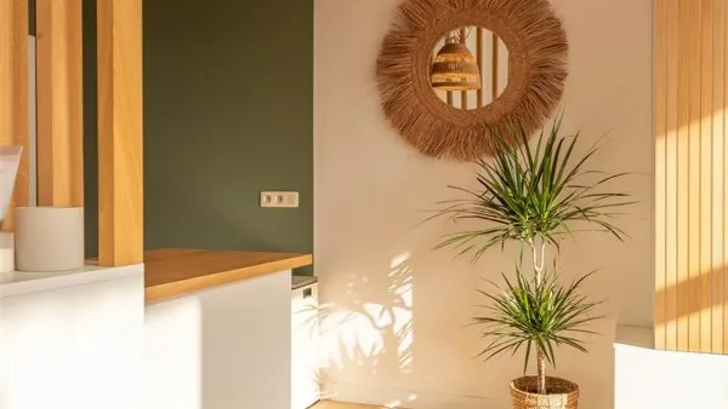 Bright 1-Bedroom Apartment with Terrace in Ukkel, Belgium - Image 1