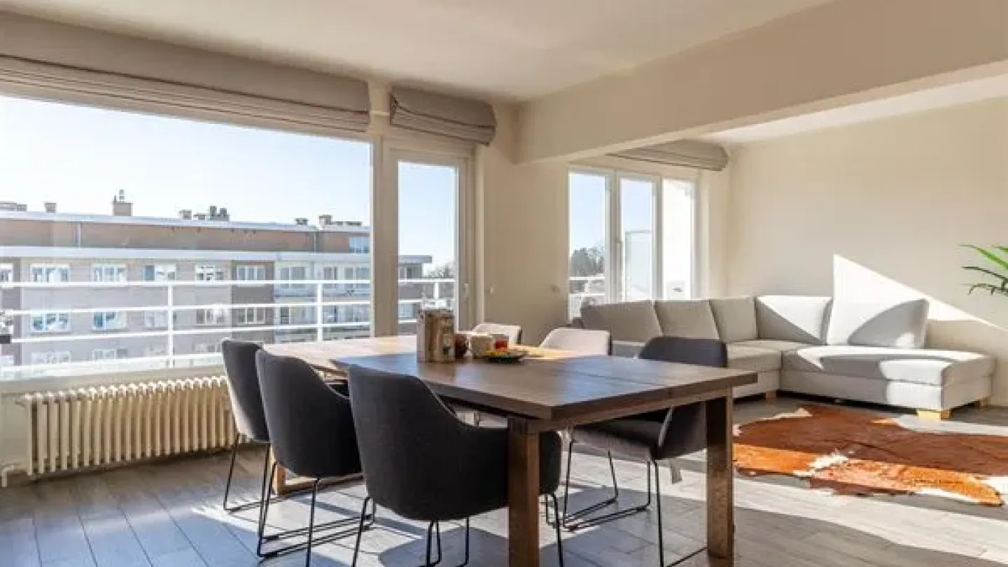 Bright 3-Bedroom Penthouse with Terraces & Parking in Ukkel - Image 1