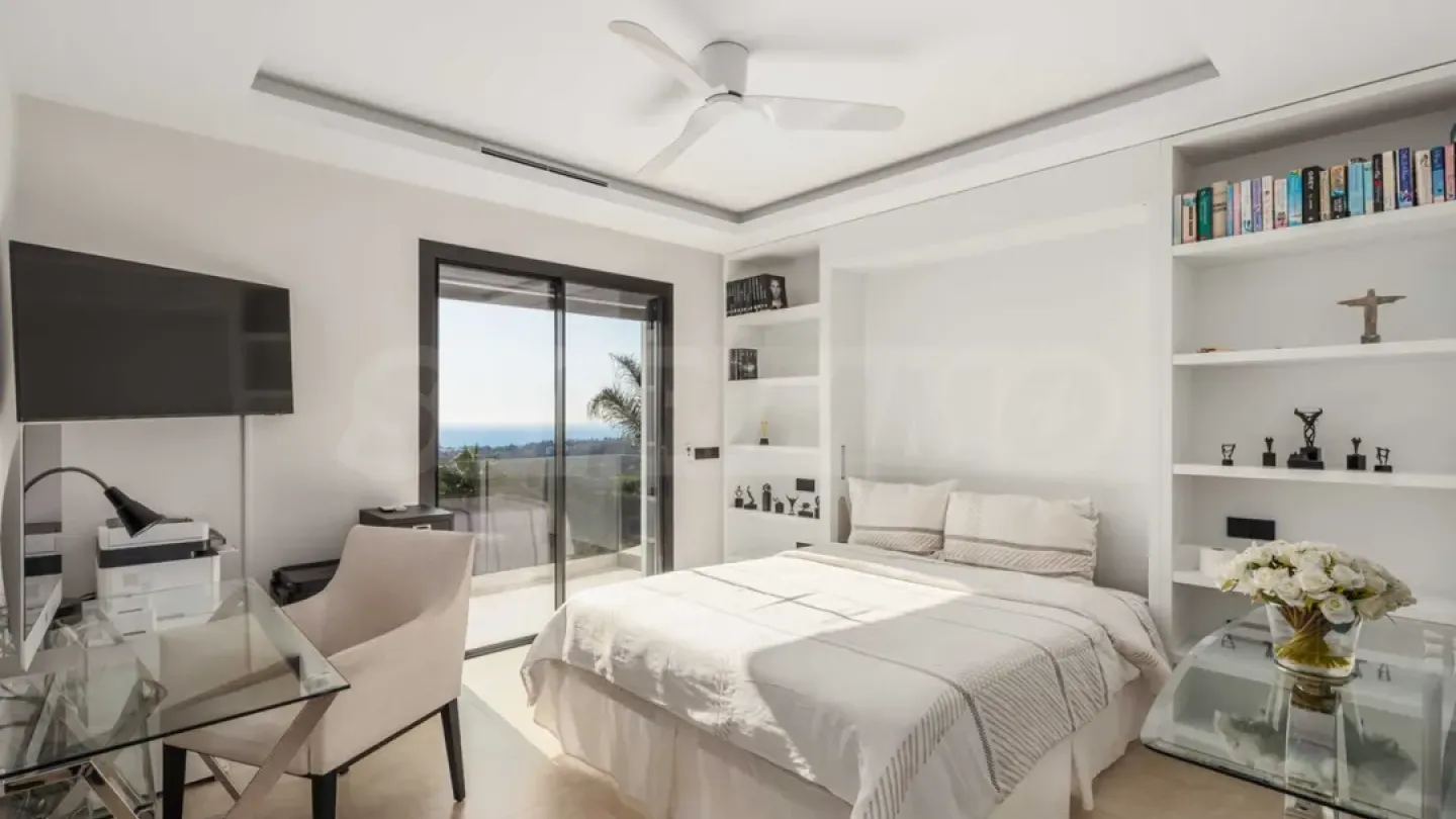 Luxury Marbella Villa – Modern & Spacious Retreat - Image 5