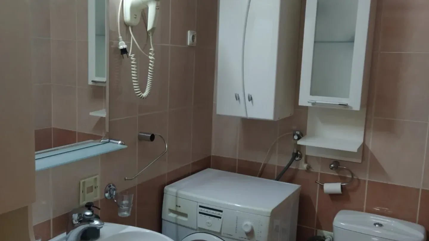 Fully Furnished 2 Bedroom Apartment for Rent in Vračar, Belgrade - Image 5