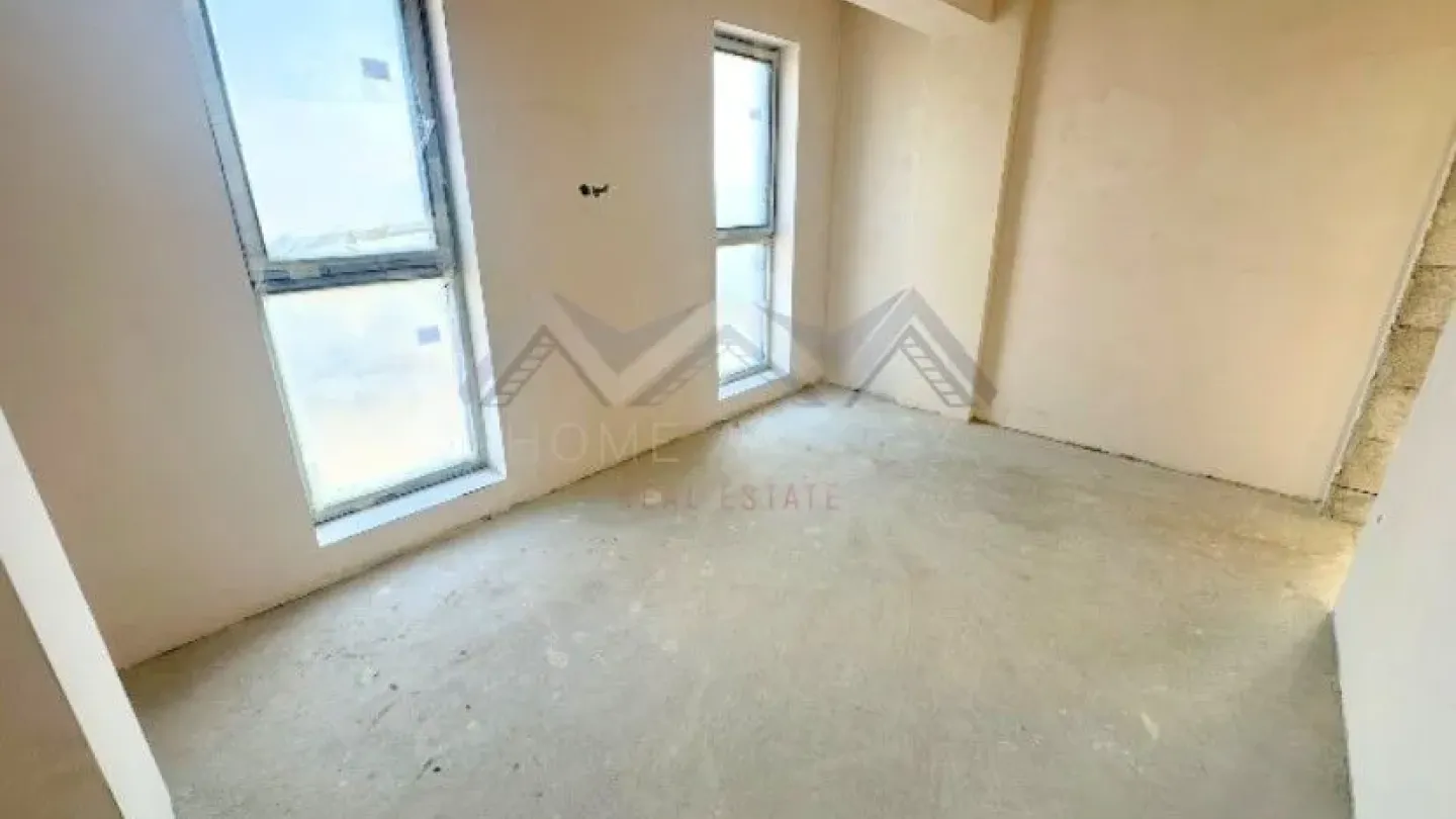 Spacious 2-Bedroom Apartment in Central Otopeni, Romania - Image 1