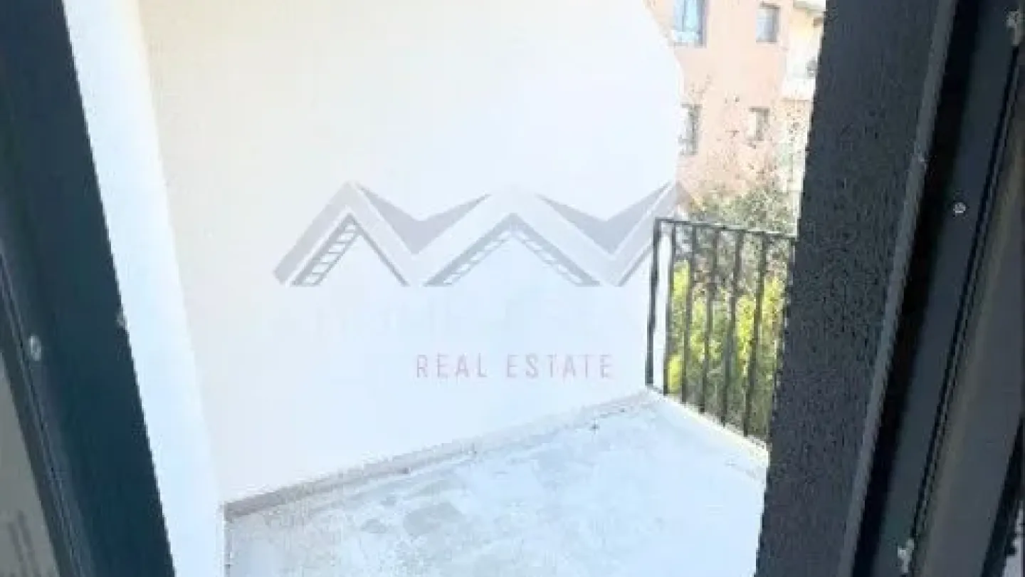 Stylish 2-Room Apartment in Otopeni City Center - New! - Image 4