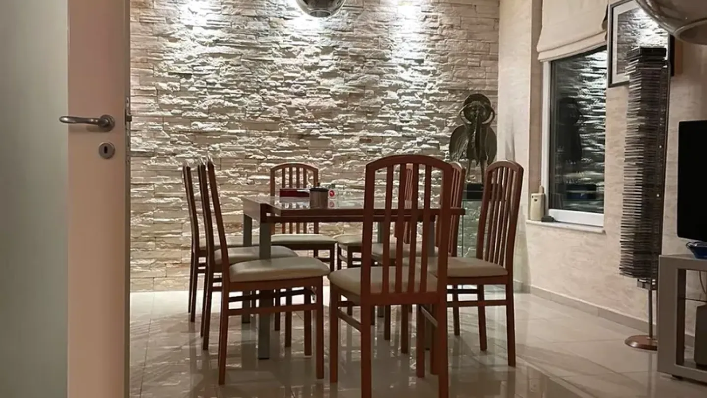 Stylish 2-Bedroom Apartment in Plovdiv - Modern & Fully Furnished - Image 5