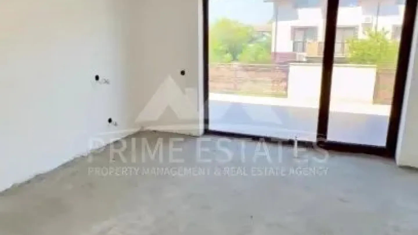 Spacious 4-Bedroom Villa with Land in Austrian Village, Crevedia - Image 2