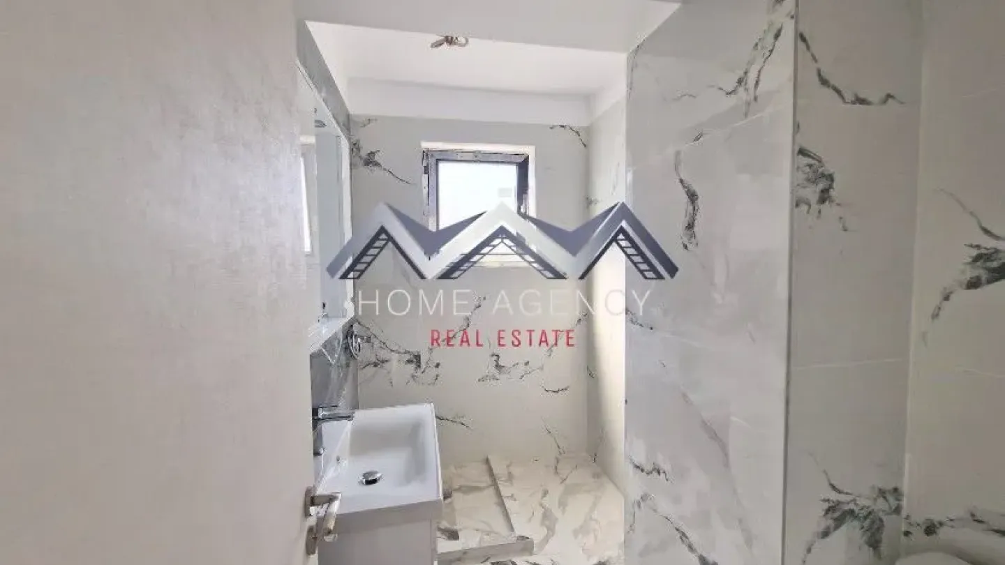 Spacious 3-Bedroom Apartment in Central Otopeni for Sale - Image 4