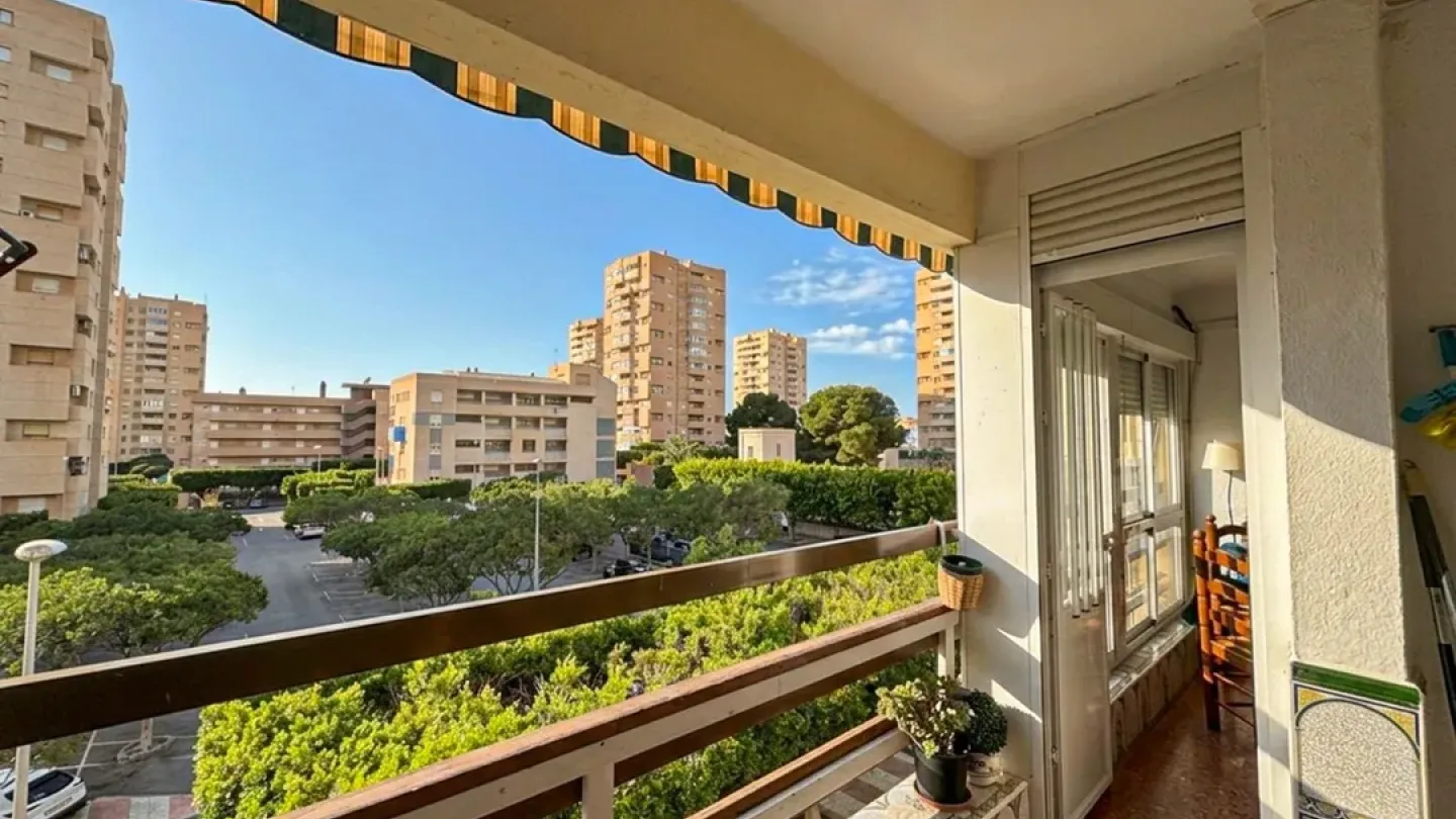 Spacious 2-Bedroom Apartment with Terrace in Aguadulce, Spain - Image 3