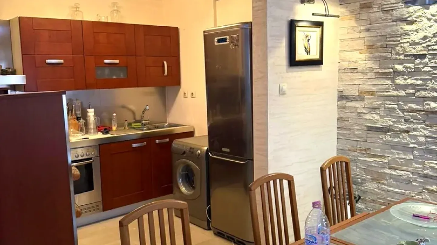 Stylish 2-Bedroom Apartment in Plovdiv - Modern & Fully Furnished - Image 2