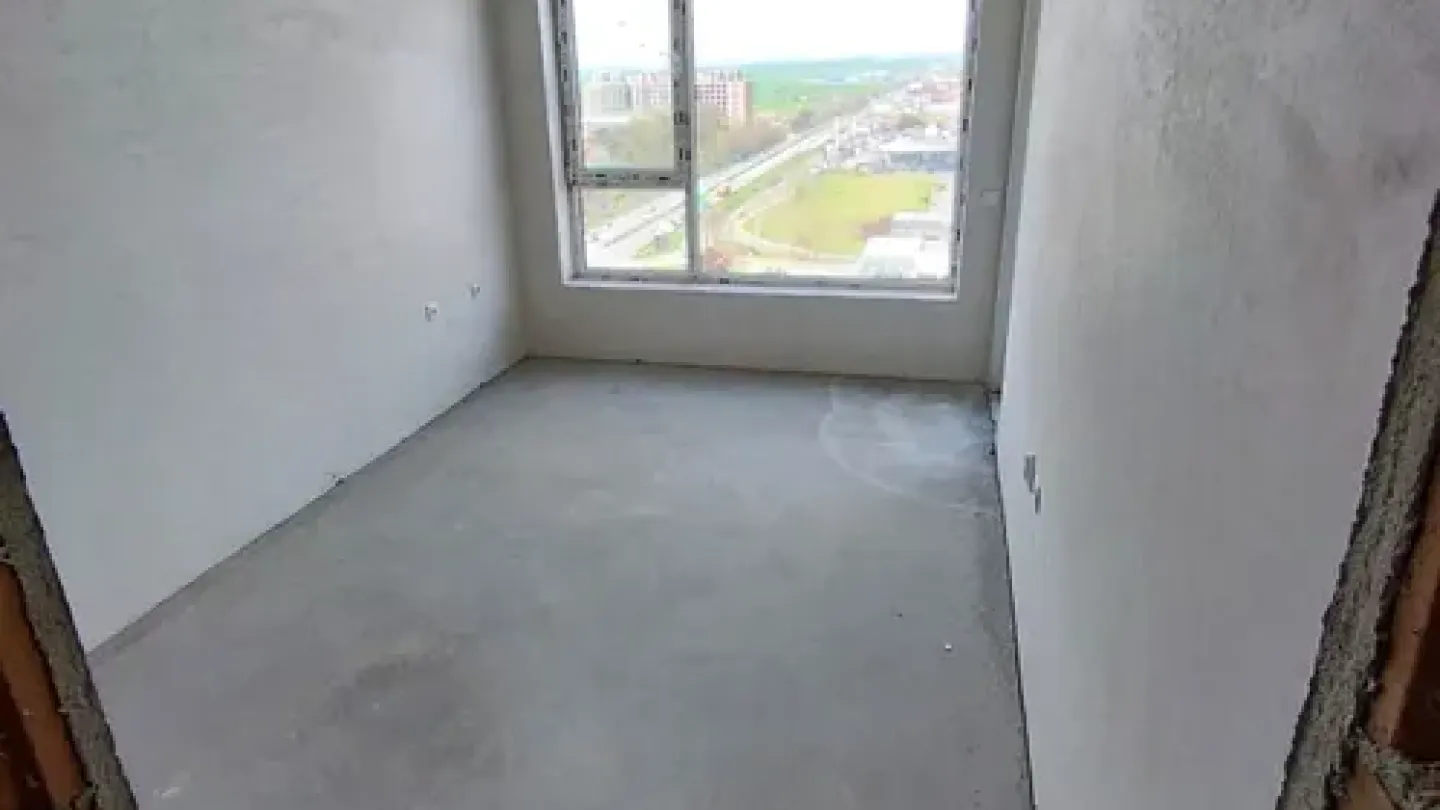 Bright One-Bedroom Apartment with Panoramic Views in Burgas - Image 5