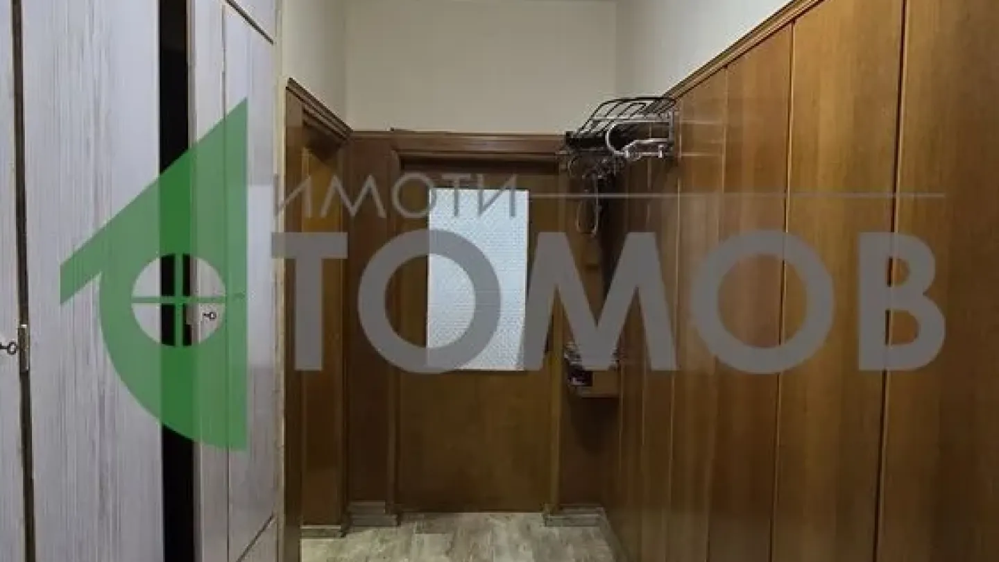 Spacious Fully Furnished 4-Bedroom Apartment in Stara Zagora Center - Image 2