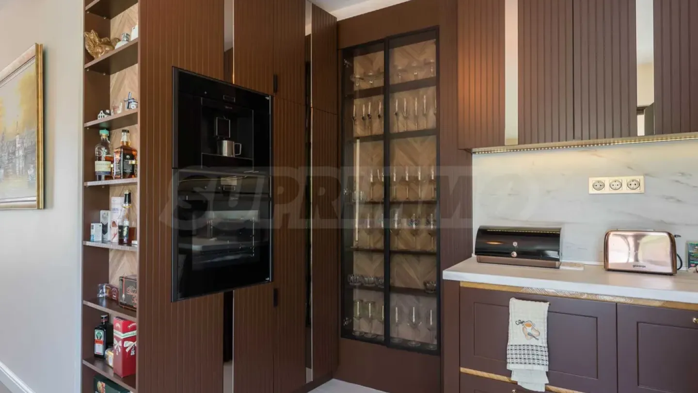 Luxury Penthause with Sea View in Varna - Image 3
