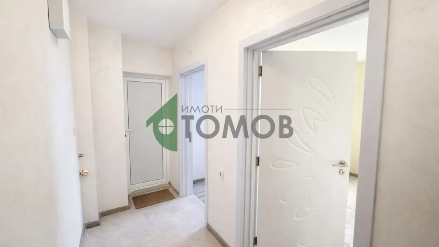 Fully Furnished 3-Bedroom Apartment in the Heart of Stara Zagora - Image 1