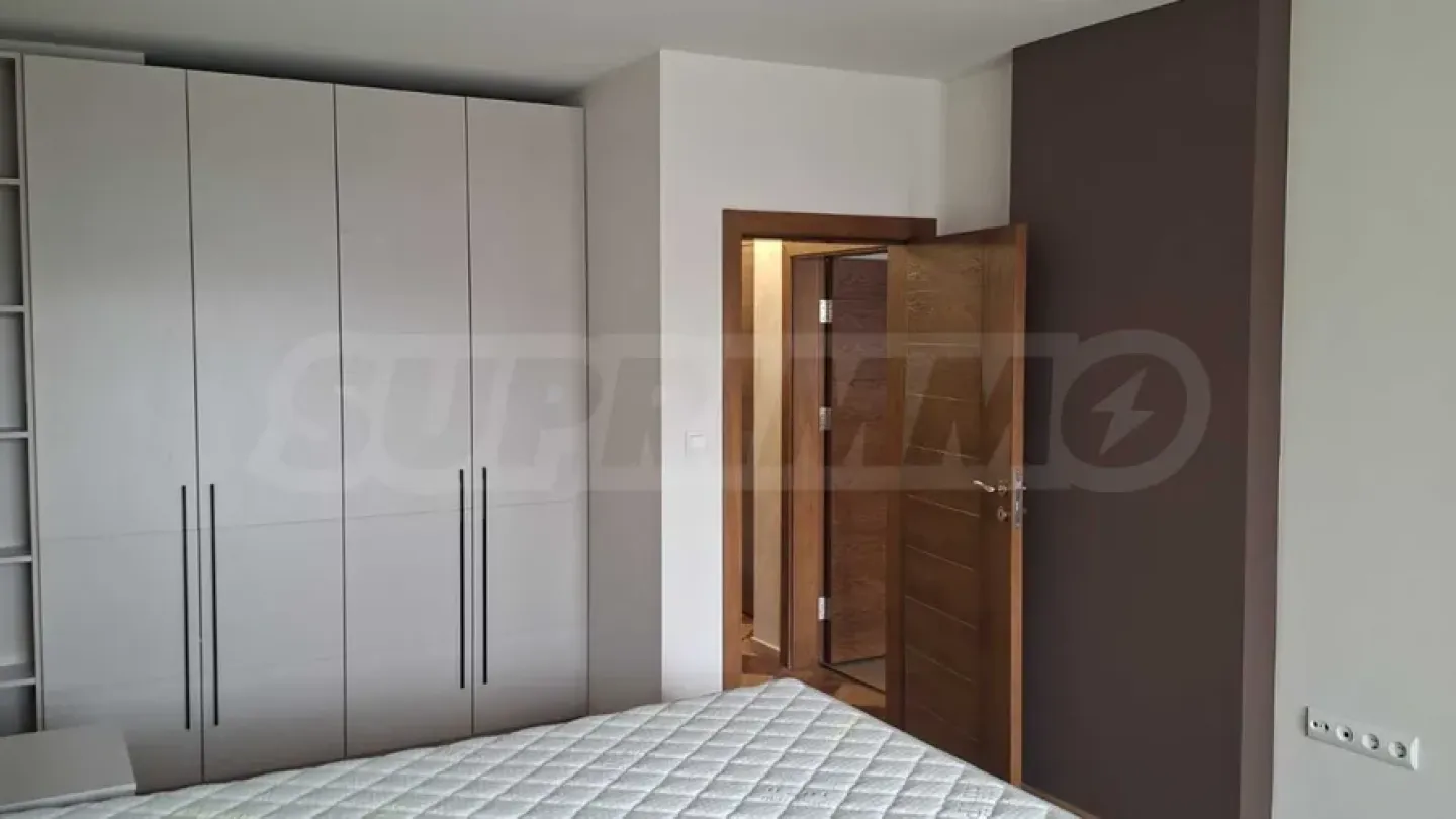 Spacious, Fully Furnished Apartment in Heart of Varna - Image 1