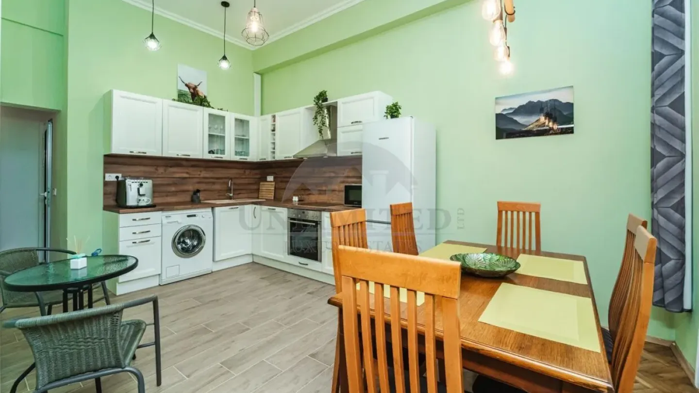 Classic Sofia Apartment: Luxurious 1-Bedroom Near Parliament & Cobblestones - Image 5