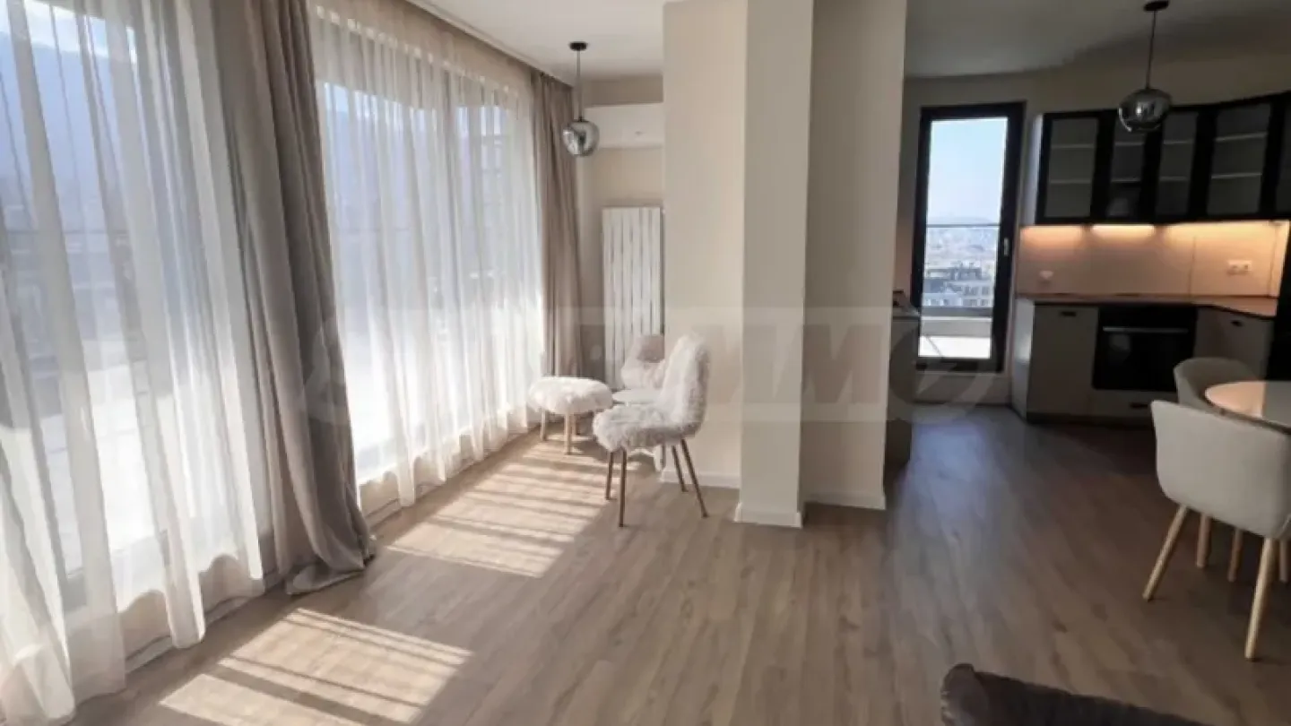 Spacious, Fully Furnished Apartment with Garage in Sofia - Image 3