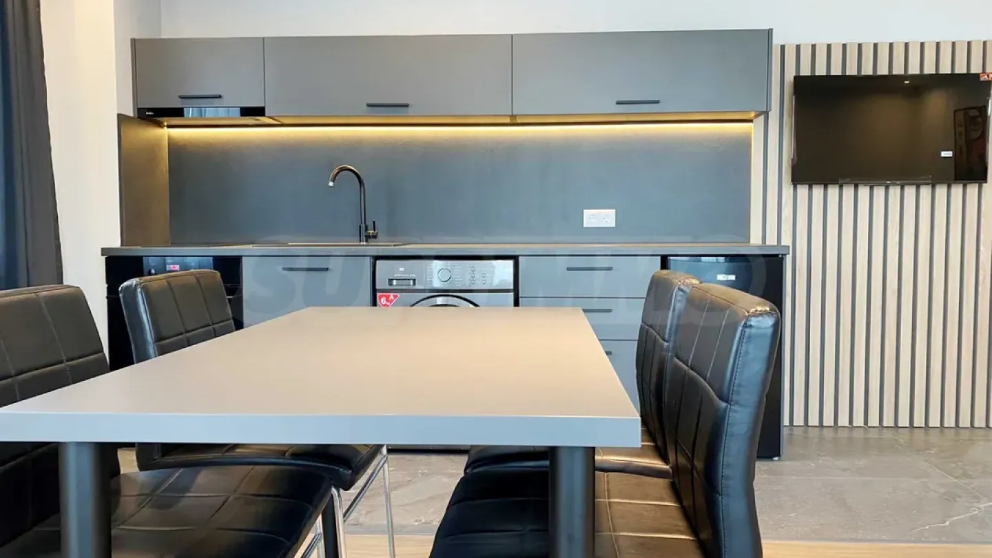 Stylish 2-Bedroom Apartment in Plovdiv Center - Image 2