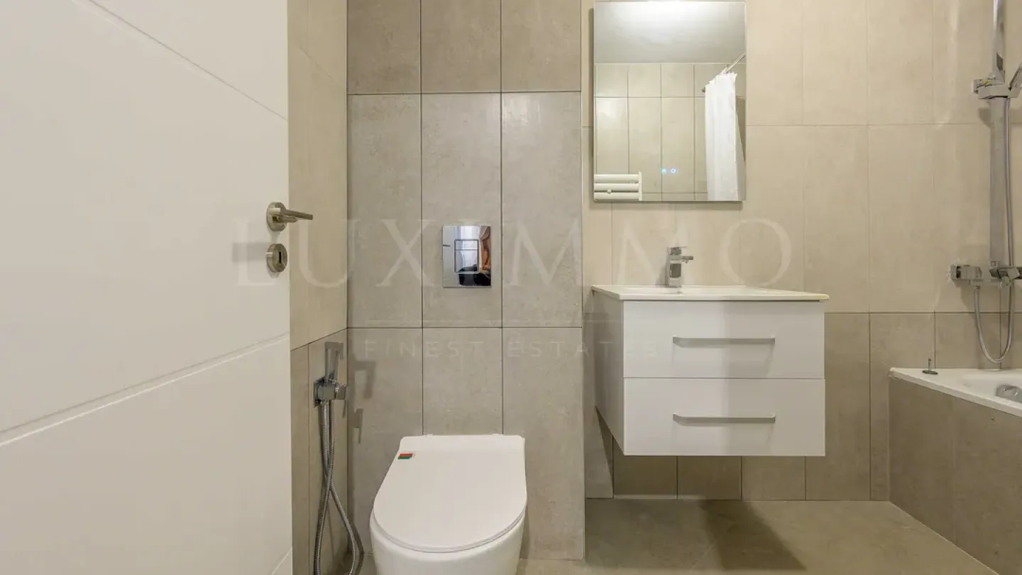 Spacious 3-Bedroom Apartment Fully Furnished in Krustova Vada, Sofia - Image 1