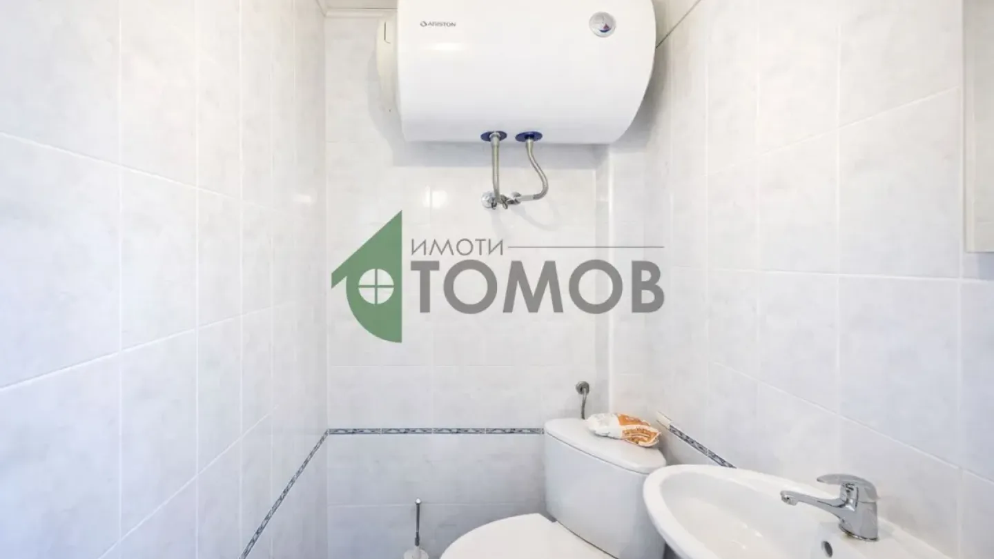 Spacious 3-Bedroom Fully Furnished Apartment in Stara Zagora Center - Image 3