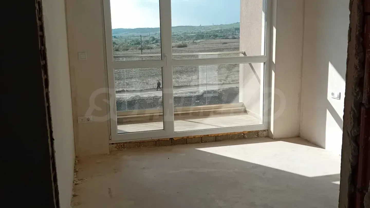 Spacious 2-Bedroom Apartment with Lake Vya View - Image 2