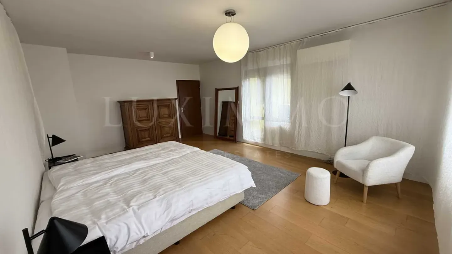 Spacious Four-Bedroom Apartment with Stunning Views in Strelbishte - Image 3