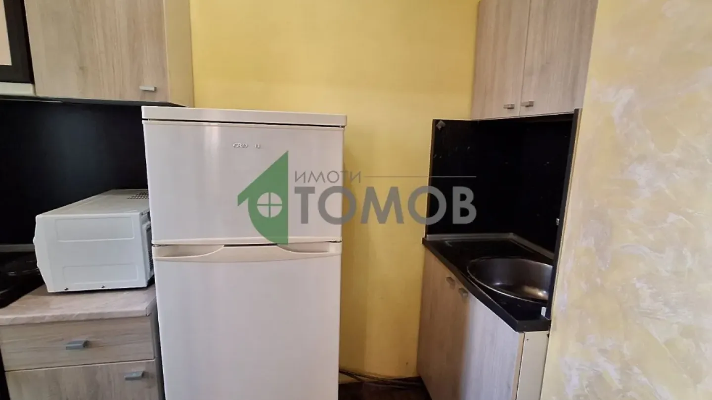 Spacious South-Facing Apartment in Stara Zagora – 45m2 - Image 1