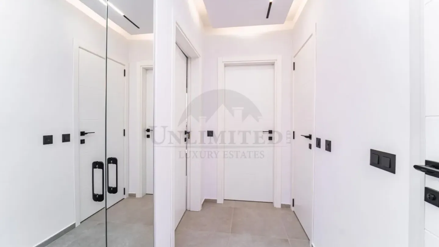 Stylish 65m² Fully Furnished 1-Bedroom Apartment with Mountain Views - Image 5