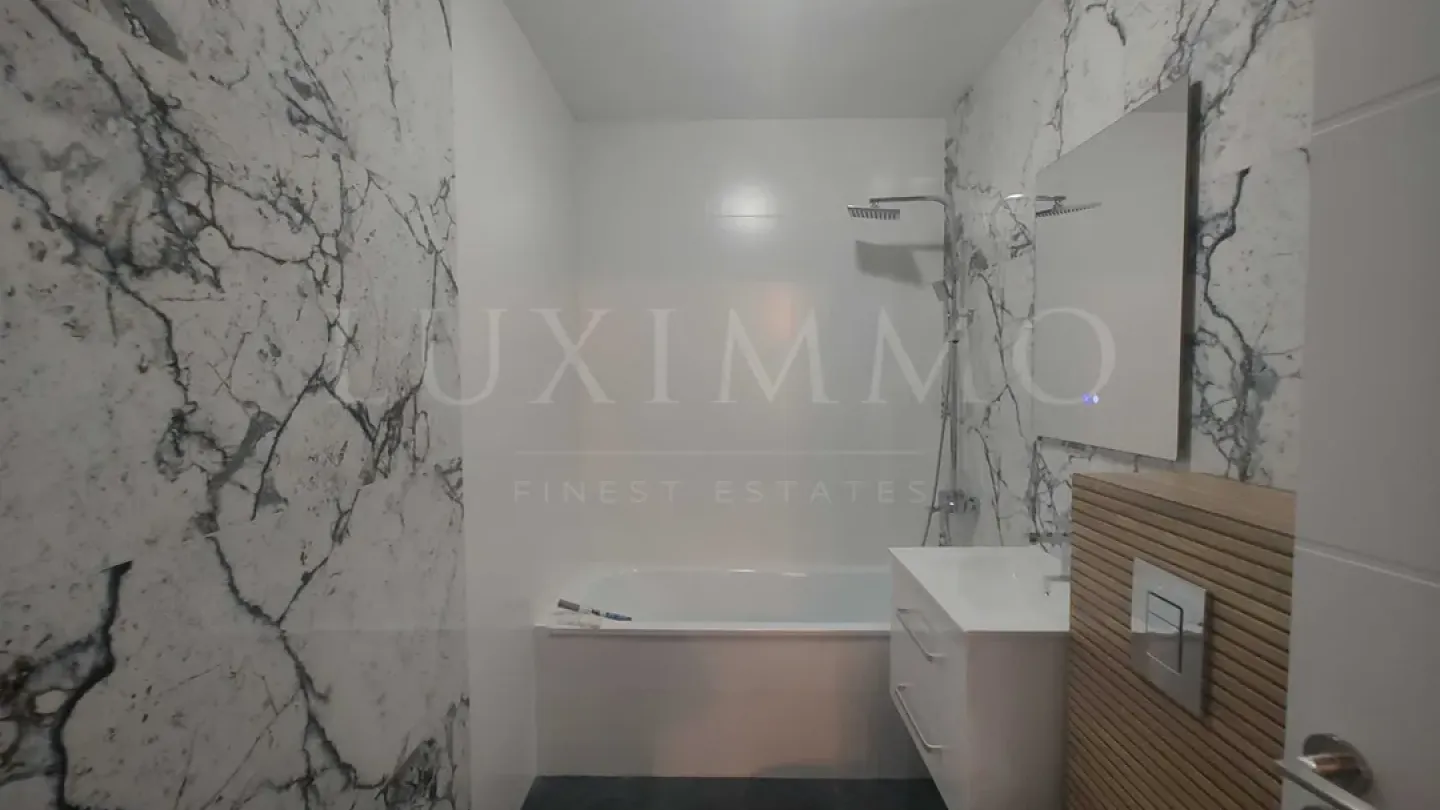 Spacious Four-Bedroom Apartment in Sofia with Elevator & Furnishings - Image 2