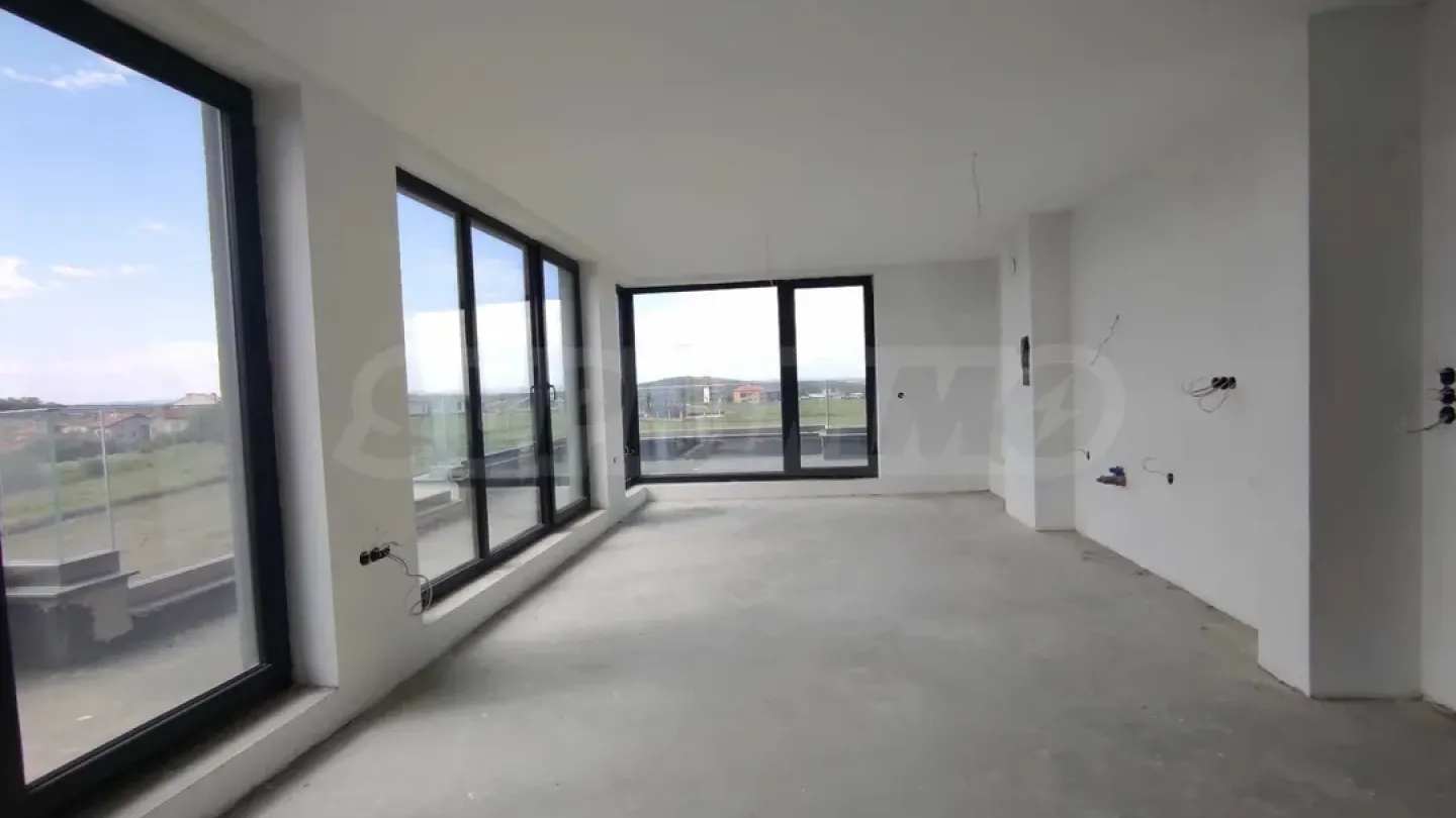 Spacious Seafront Apartment with Panoramic Views in Burgas, Bulgaria. - Image 1