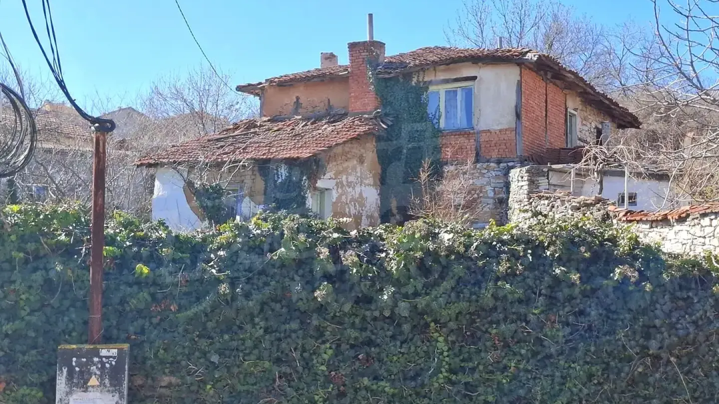 Two-Storey House with Garden in Topolovgrad, Bulgaria - 120m2 - Image 1