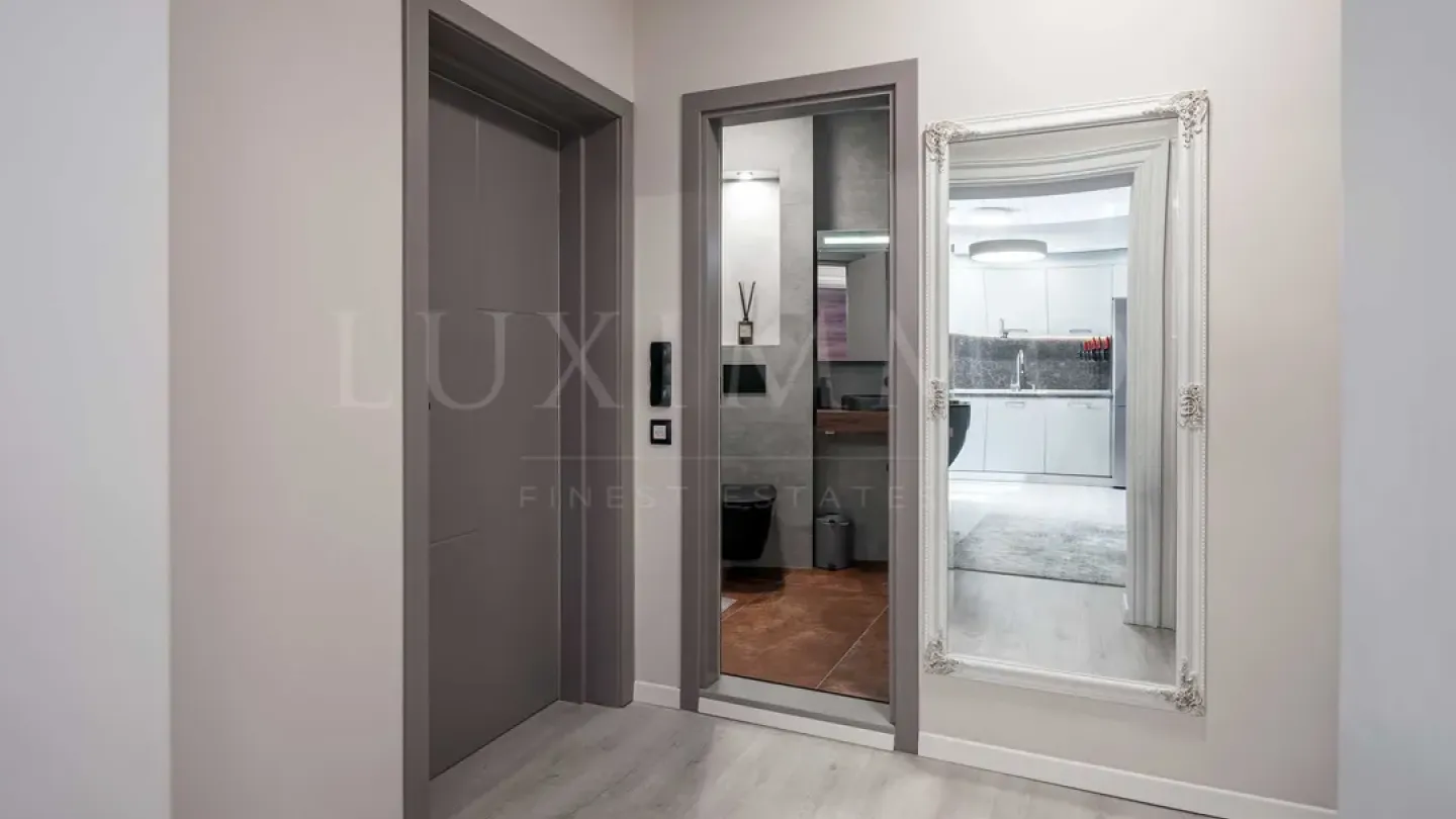 Spacious, Fully Furnished Apartment with River Views in Plovdiv - Image 5