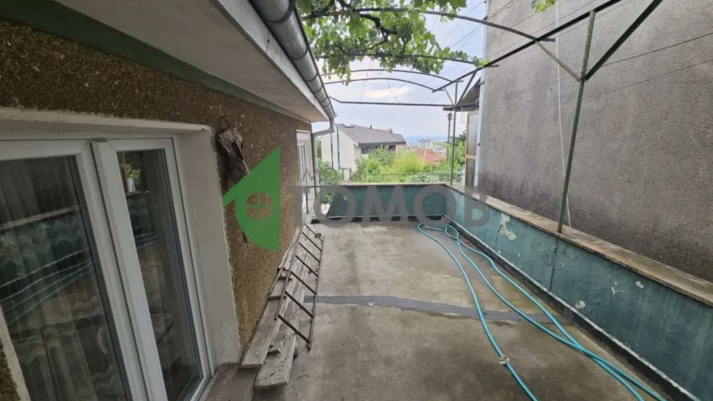 Spacious Fully Furnished House in Makledonki, Stara Zagora - Image 3