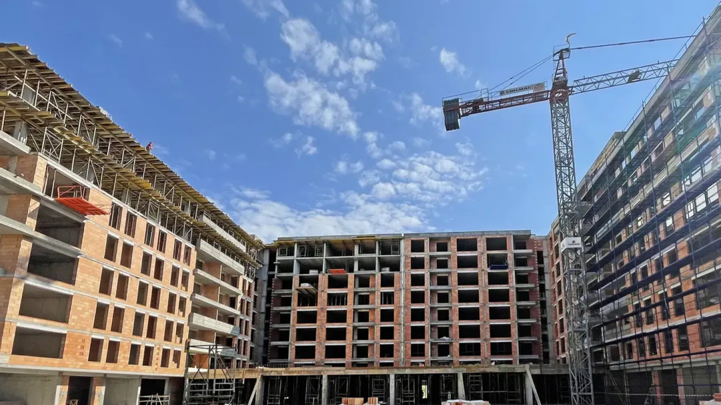 Stylish One-Bedroom Apartment in New Building, Plovdiv, Bulgaria - Image 2