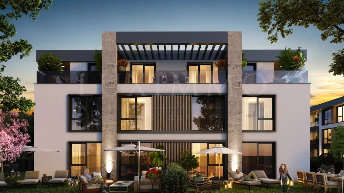 Spacious 4-Bed Apartment, New Complex, Plovdiv - Image 1