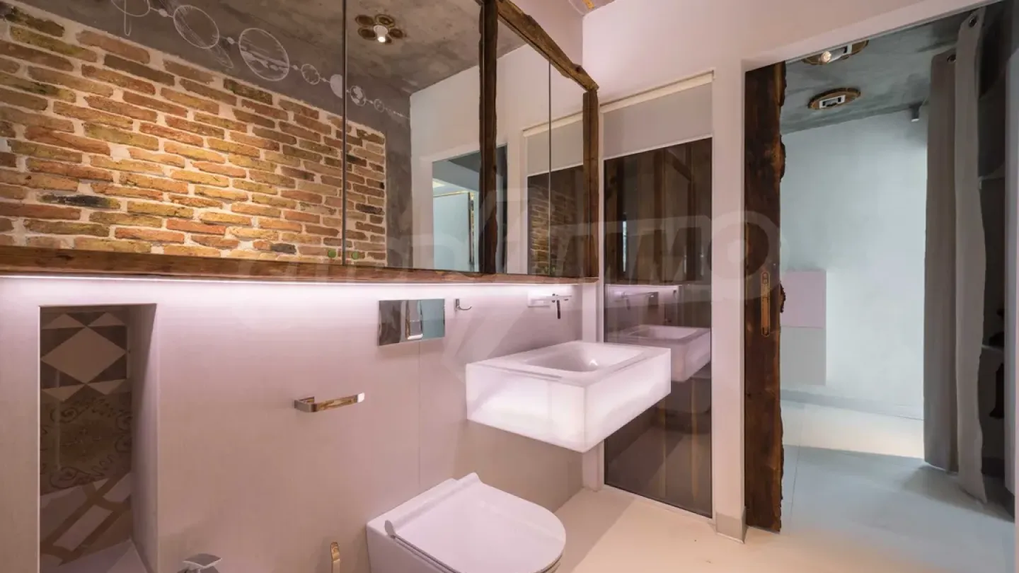 Luxury Sea View Apartment in Varna - Image 1