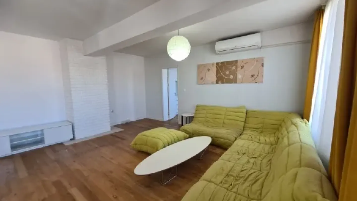 Spacious 3-Bedroom Fully Furnished Apartment in Sofia, Bulgaria - Image 1