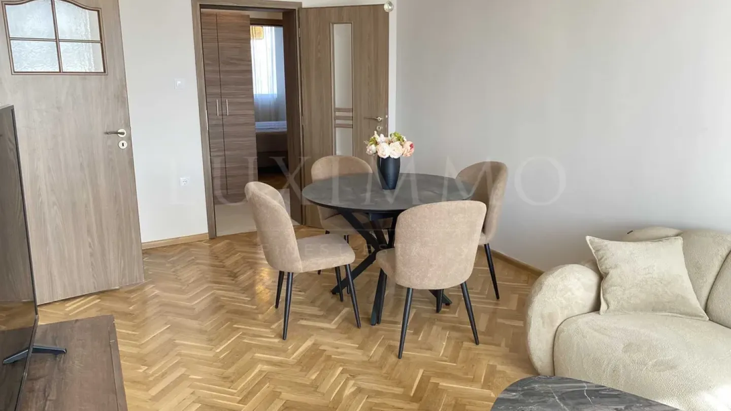 Stylish Two-Bedroom Apartment Near Varna Beach & Sea Garden - Image 3