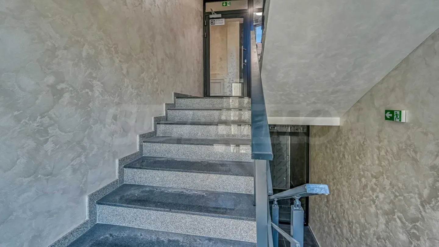 Spacious 2-Bedroom Apartment in New Sofia Building - Image 4