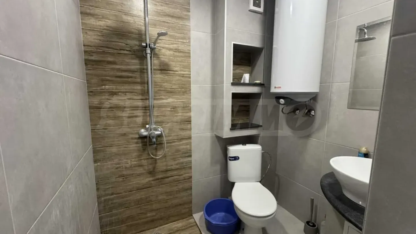 Spacious Fully Furnished 3-Bedroom Apartment in Varna - Image 1