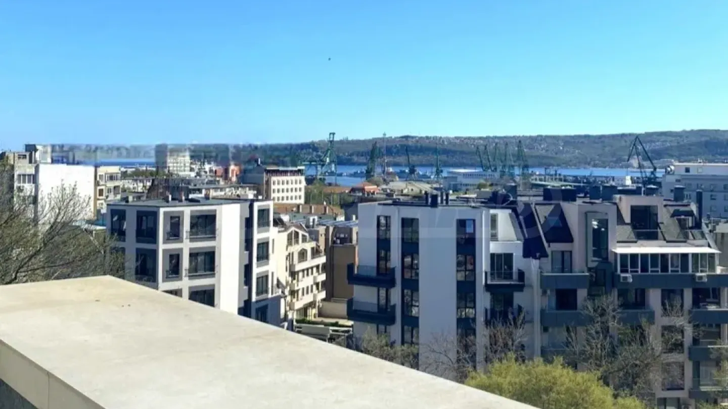 Stylish Fully Furnished Apartment in Varna City Center - Image 2