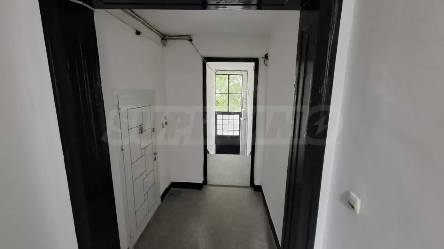 Spacious, Fully Furnished Apartment in Sofia's Central District - Image 3