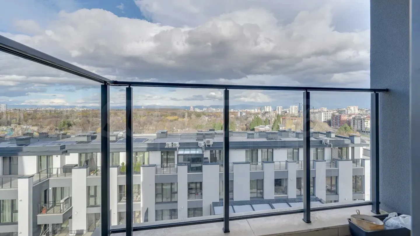 Spacious 2-Bedroom Apartment in Sofia Complex - Image 2