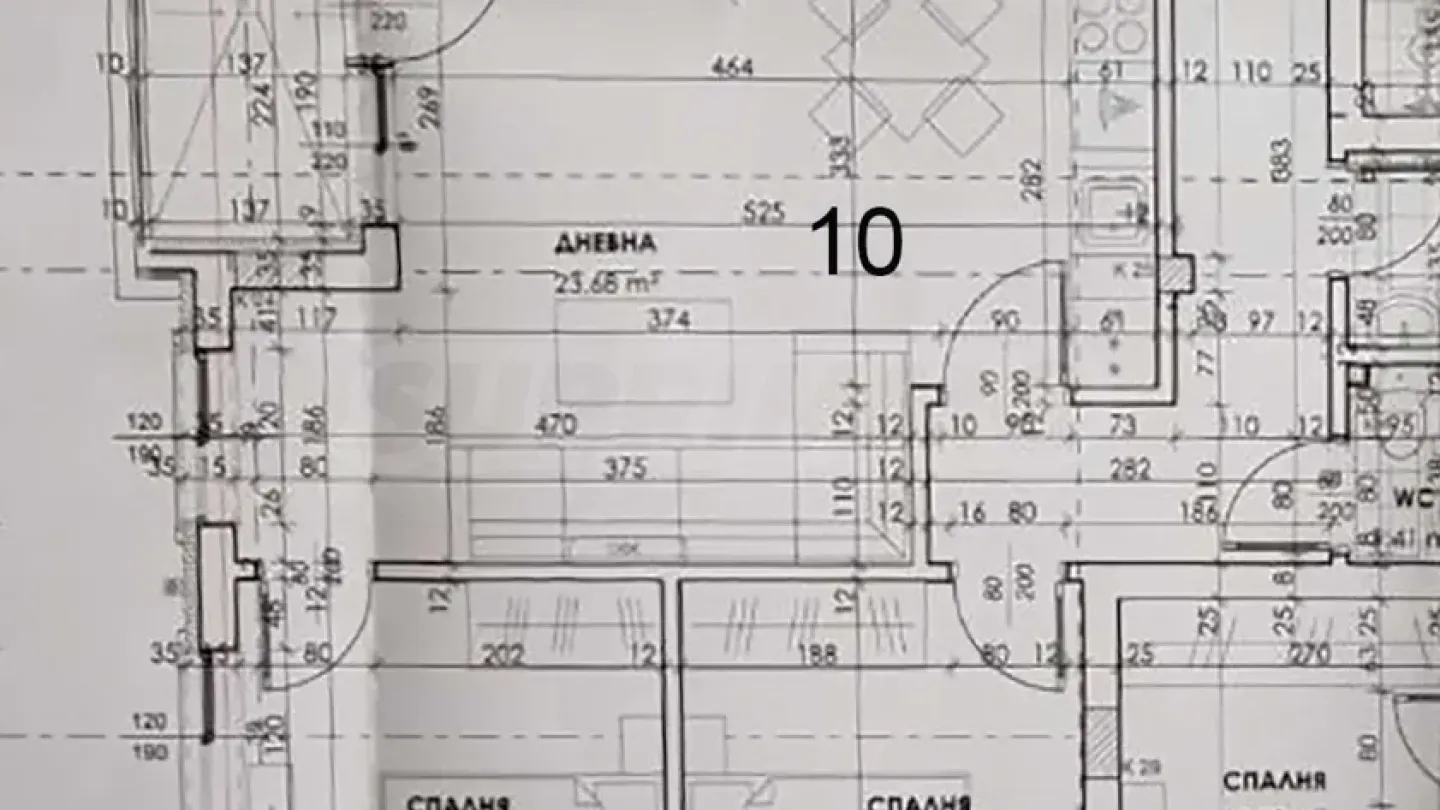 Spacious 3-Bedroom Apartment in Plovdiv's "Kychuk Paris" - Image 1