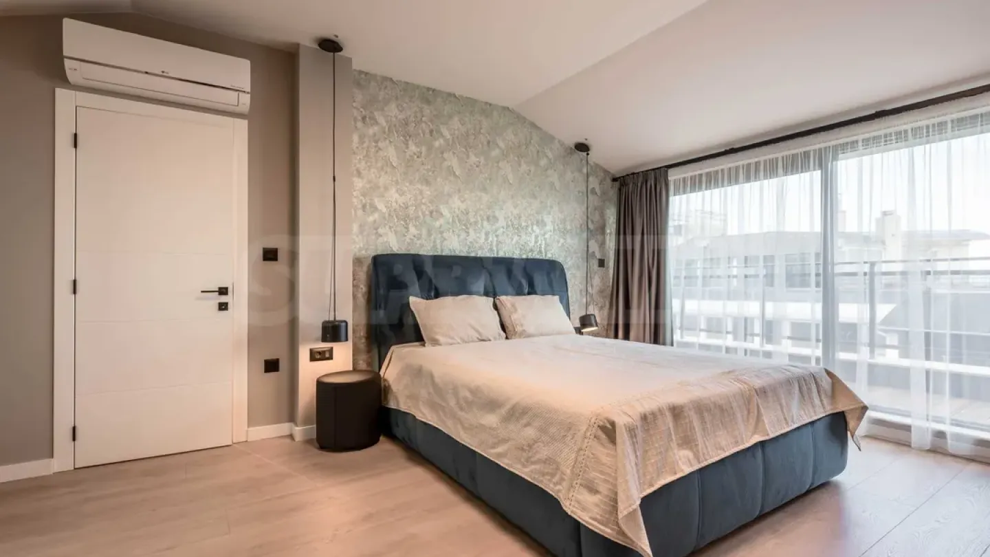 Spacious Seafront Apartment with Stunning Varna Views - Image 5