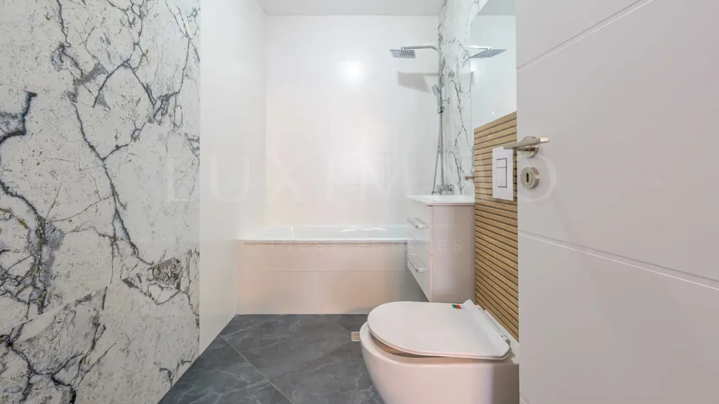 Spacious Fully Furnished 4-Bedroom Apartment Near Cherni Vrah Blvd. - Image 5