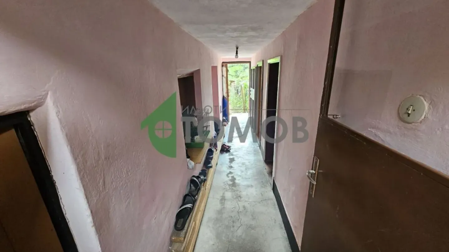 Spacious Fully Furnished House in Makledonki, Stara Zagora - Image 5